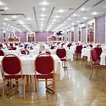 Sergah ホテル