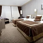 Sergah 4*